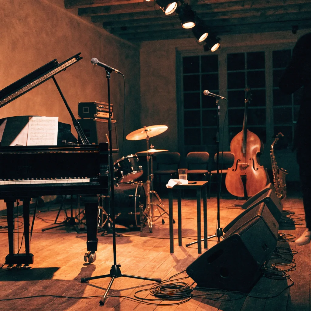 Scène jazz associée à l'univers musical de Ciel Lubat